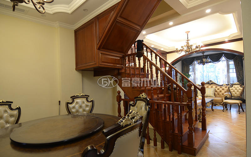 富豪樓梯 富豪樓梯