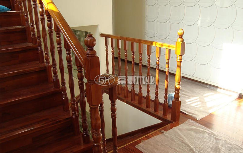 富豪樓梯.jpg 富豪樓梯