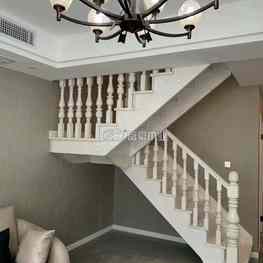 湖北浠水實木樓梯紅橡擦金富豪樓梯