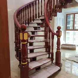 富豪樓梯櫸木旋轉(zhuǎn)樓梯扶手